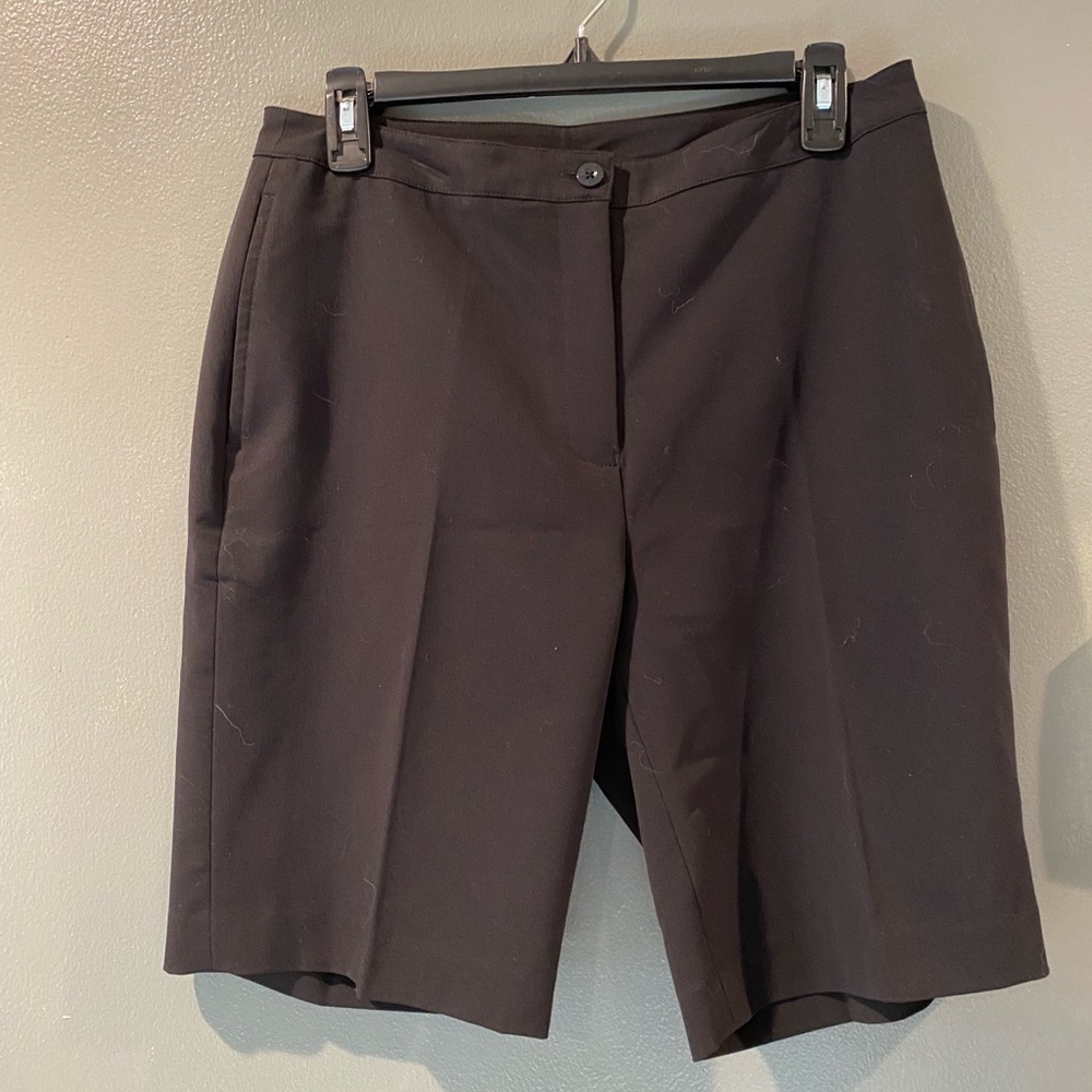 Woman’s Golf Shorts